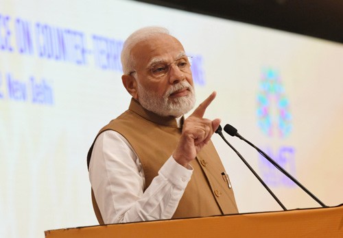 pm calls for 'no money for terror'
