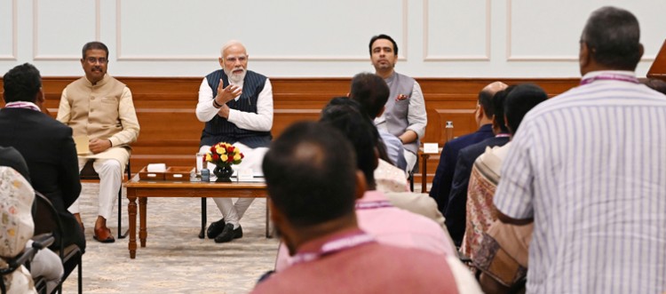 prime minister's inspiring dialogue with honored teachers on teachers' day
