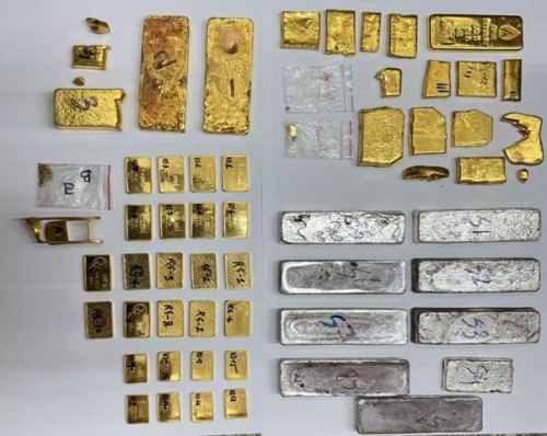 gold smuggling, smelting and illegal sale busted in mumbai