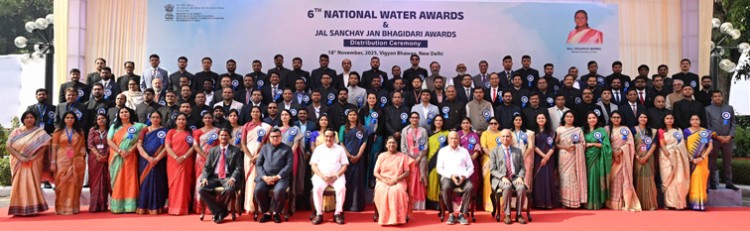 draupadi murmu presented awards for water conservation and public participation.