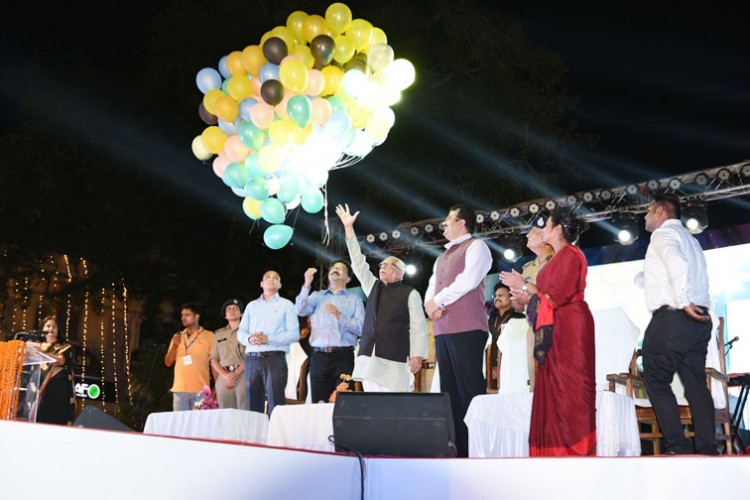 carnival ganj in hazratganj