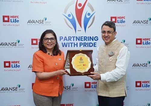 insurance cover from hdfc with avans