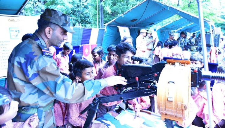 school children saw 'no your army' exhibition
