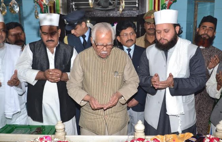 governor ram naik in dadamian majaar