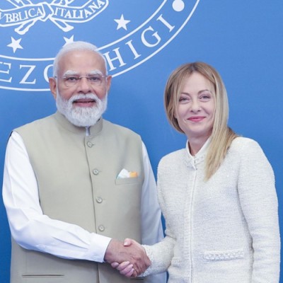 modi and meloni's warm meeting