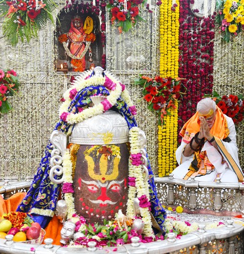 pm did darshan-worship of shri mahakal