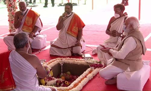 prime minister laid the foundation of the new parliament house