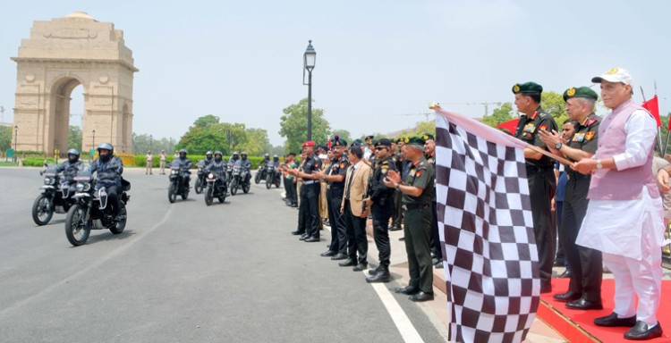 'shaurya vijay yatra' flagged off from the national war memorial
