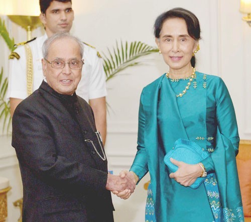 pranab mukherjee and ung san suu kyi