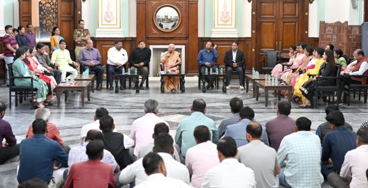 holi milan program at jan bhavan lucknow