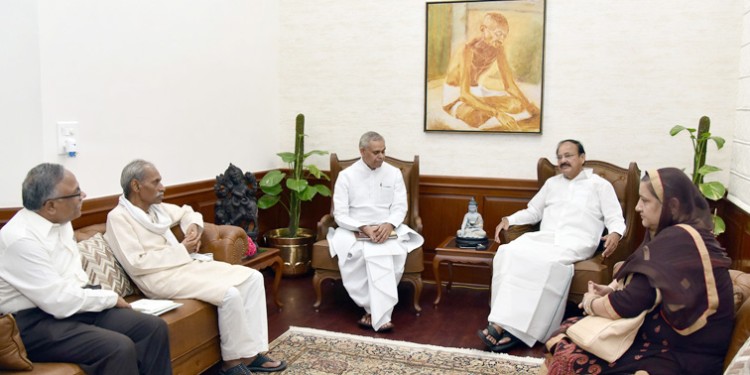 venkaiah naidu interacting with the agricultural experts on making agriculture profitable and sustainable
