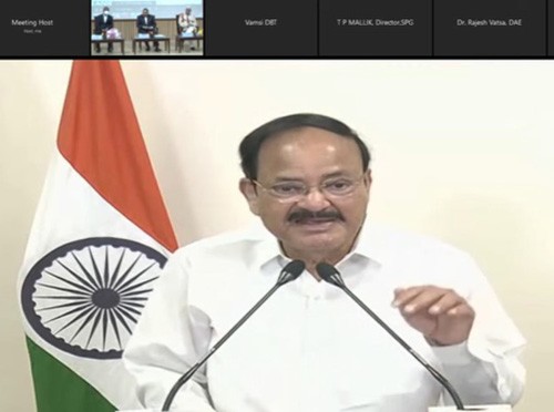 venkaiah naidu addressing the international mother language day