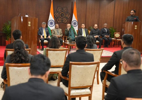 vice president had an inspiring interaction with trainees of the idas