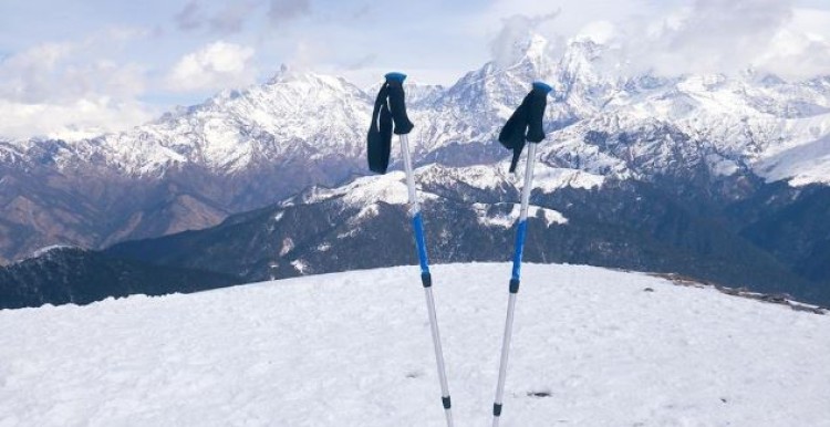 trekking tours on the himalayan mountains