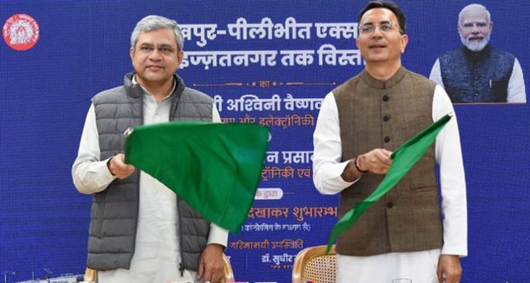 railway minister ashwini vaishnav and jitin prasada flagged off from delhi