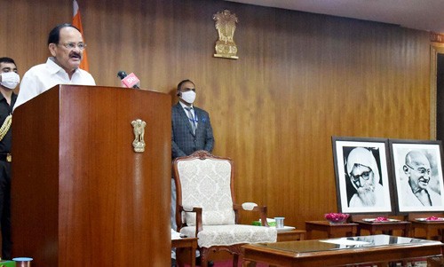 venkaiah naidu addressing a webinar on acharya vinoba bhave and gandhiji