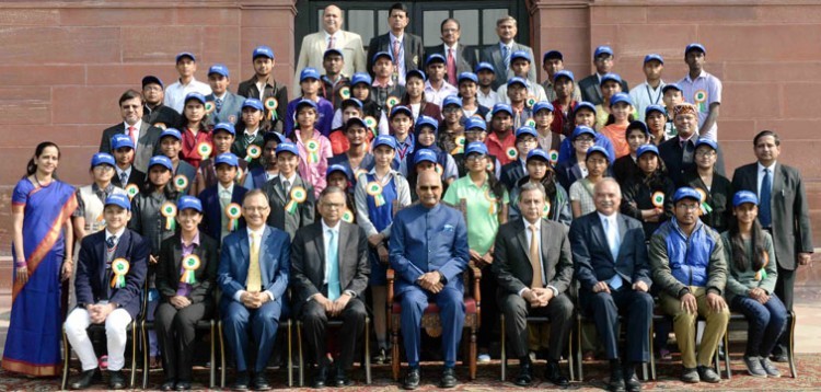 winner of school essay competition meets president