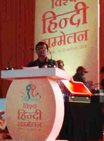 hindi fellow dr. vinay sharma delivered lectures in mauritius