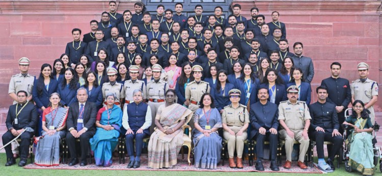 a group of indian railway and road engineers meets the president