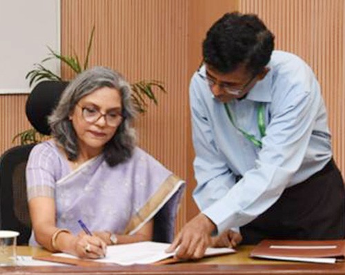 anuradha prasad is a member of upsc