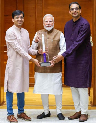 skyroot team leaders meet the prime minister