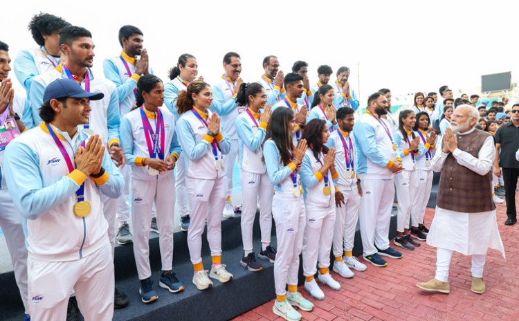 prime minister welcomed and congratulated all the athletes