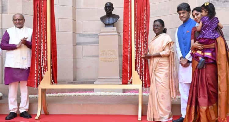 unveiled the statue of c rajagopalachari at the rajaji festival