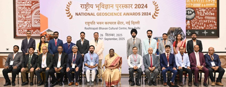 president presents national awards to geologists
