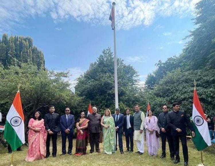 assembly speaker hoisted the tricolor in denmark
