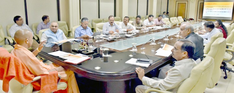 chief minister yogi adityanath review meeting