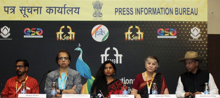 ananth mahadevan with suhasini mulay, usha jadhav, alphons rai and manoj kana