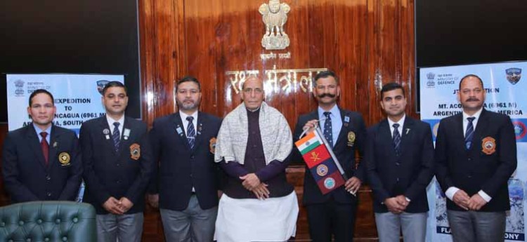 mount aconcagua mountaineering expedition in argentina