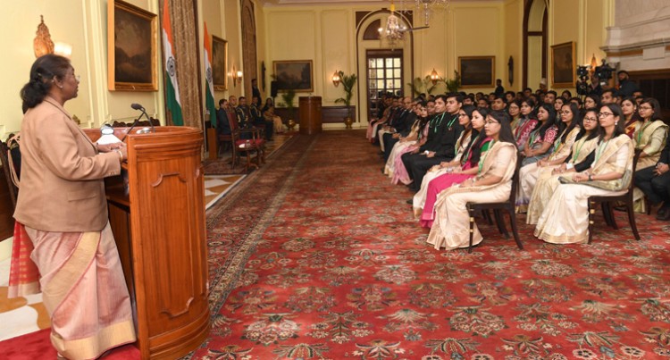 indian statistical service probationers call on the president