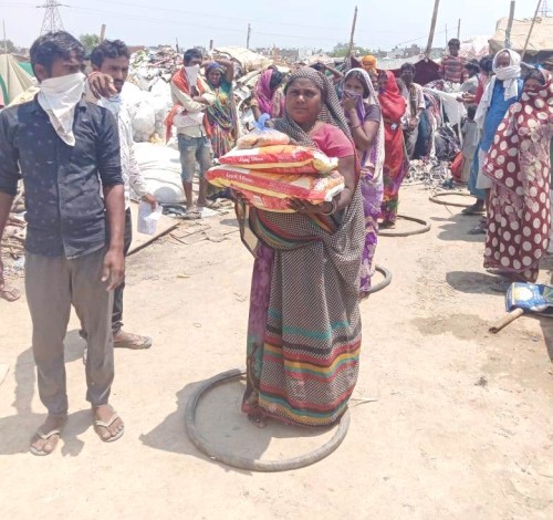 atma shakti trust distributed food ration to the poor in ncr
