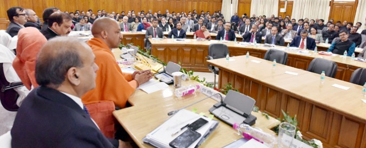 cm yogi adityanath in ias officers conference