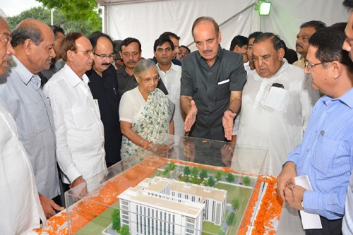 ghulam nabi azad and sheila dikshit