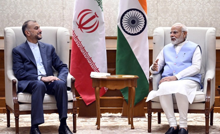 iran's foreign minister meets prime minister