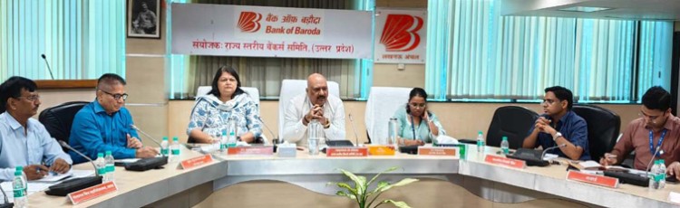 bankers' committee reviews pmfby