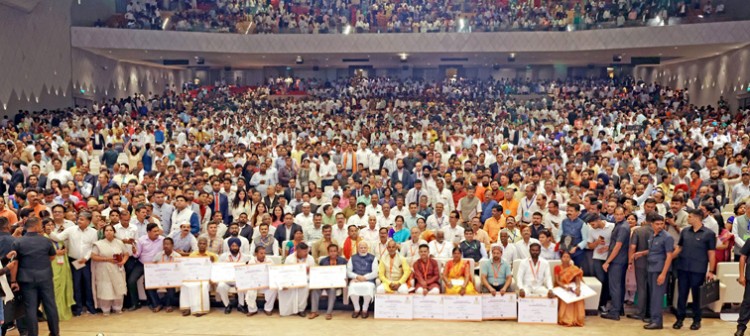 pm narendra modi 'vishwakarma community proud of make in india'