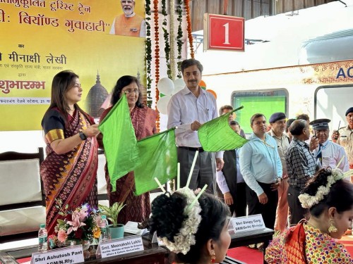meenakshi lekhi flags off bharat gaurav train to north east from delhi safdarjung