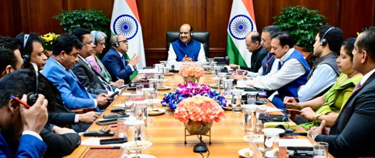 sri lankan parliamentary delegation meets lok sabha speaker