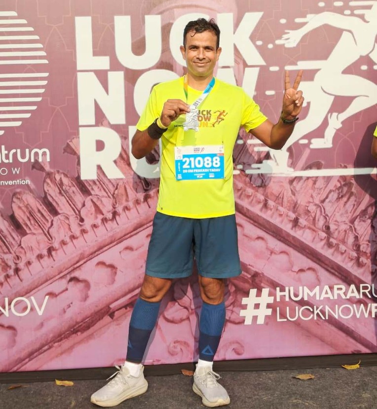 डॉ ओपी यादव को लखनऊ रन में तीसरा स्थान