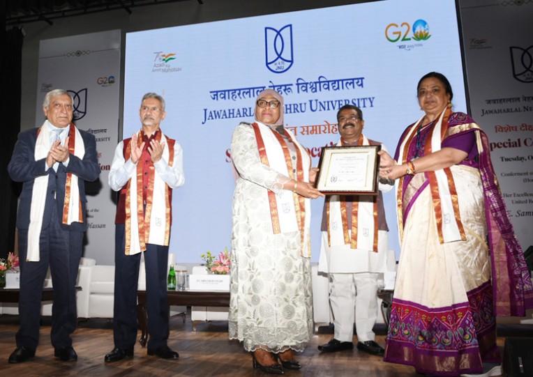तंजानियाई राष्ट्रपति को डॉक्टरेट उपाधि