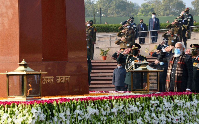 अमर जवानों को श्रद्धांजलि