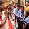 बाल दिवस पर राष्ट्रपति से मिले बच्चे