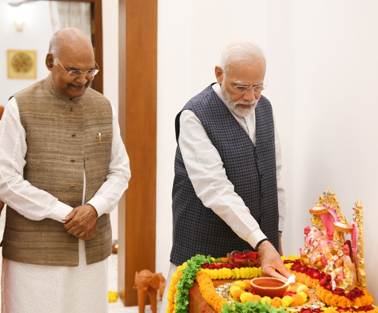 रामनाथ कोविंद संग मोदी की दिवाली