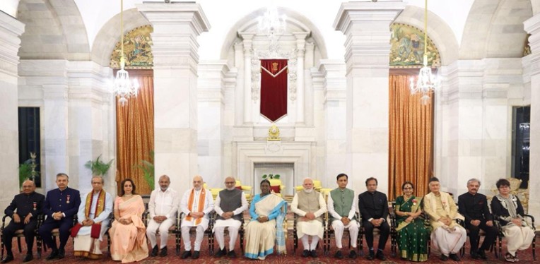 राष्ट्रपति ने दिए पद्म पुरस्कार
