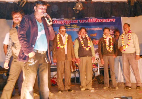 कलाकारों का सम्मान-artist's honour