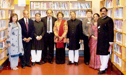 डर्बी की पीयर-ट्री लायब्रेरी-derby's peer-tree library