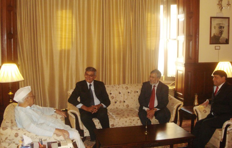 राज्यपाल और न्यायमूर्तिगण governor and judges